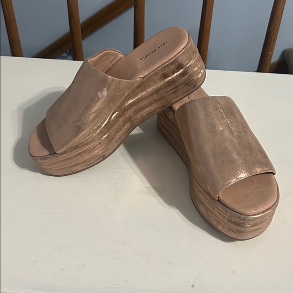 FREE PEOPLE HARBOR FLATFORM size 37 - Picture 4 of 6